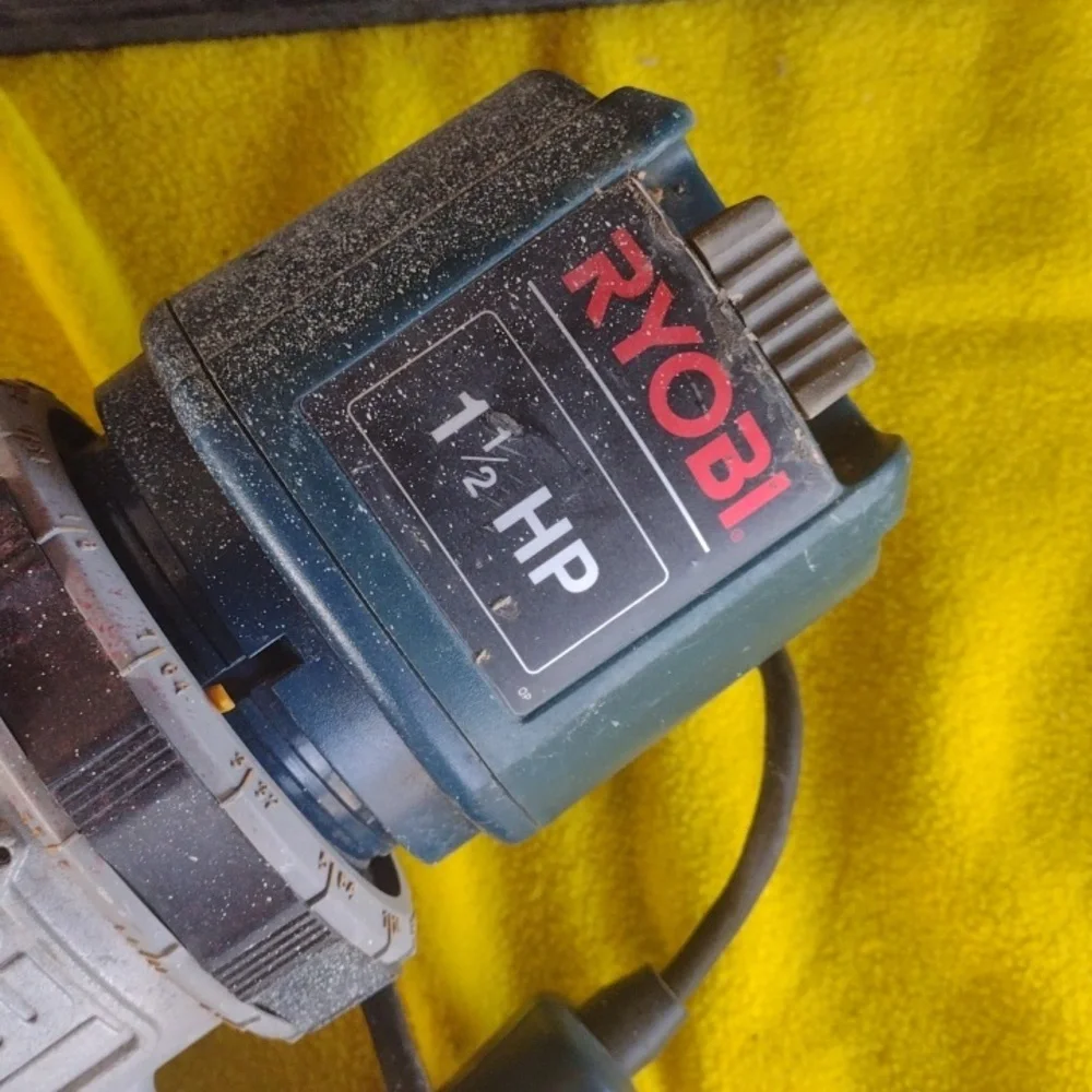 Ryobi 1.5 HP Router - Picture 3 of 4